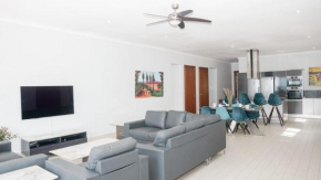 Luxury large 4 bedrooms Beach front house